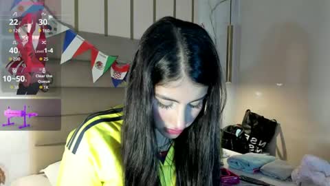 Snapshot of isabelastefano chatting on June 18, 3:18 am isabelastefano online show from June 18, 3:18 am