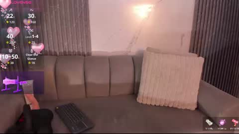 Snapshot of isabeljohnson chatting on July 15, 3:06 pm Isabel online show from July 15, 3:06 pm