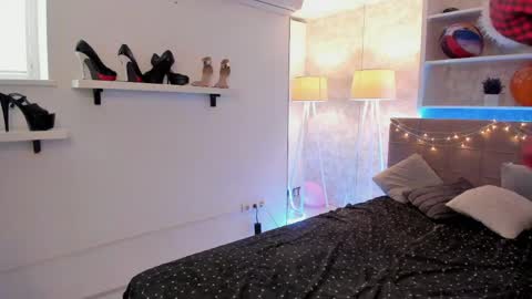 IsabelKiss online show from March 30, 6:25 am