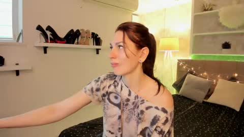 IsabelKiss online show from April 19, 12:48 pm