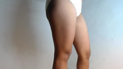 Snapshot of isabell2207 chatting on June 23, 9:24 pm Isabell online show from June 23, 9:24 pm