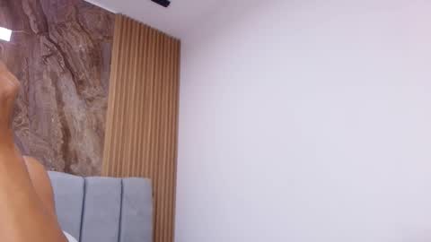 Isa online show from January 13, 11:59 am