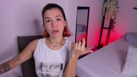 Snapshot of isabella_boyer chatting on October 10, 3:55 pm isabella online show from October 10, 3:55 pm