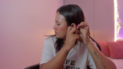 Isabel florez online show from July 12, 2:13 am
