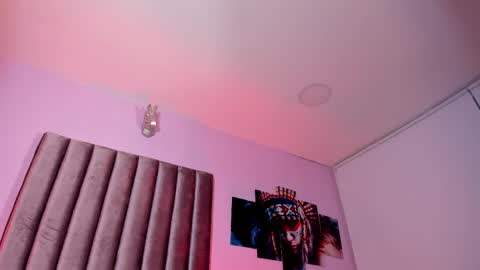   online show from April 8, 4:34 am