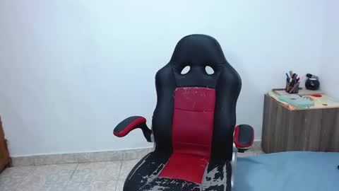  estefania online show from February 18, 9:43 am