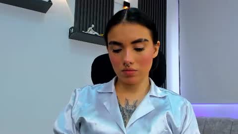 ISABELLA online show from July 27, 7:10 pm