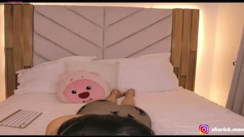 Snapshot of isabella_m_ chatting on April 9, 7:36 am Isabella online show from April 9, 7:36 am