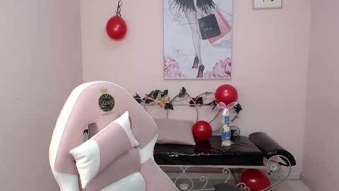 Isa  online show from November 15, 2:46 pm