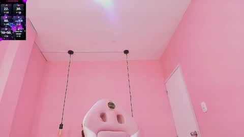 Snapshot of isabella_mendez_1 chatting on June 6, 1:16 pm Isa online show from June 6, 1:16 pm