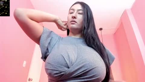 Snapshot of isabella_mendez_1 chatting on July 1, 11:56 am Isa online show from July 1, 11:56 am