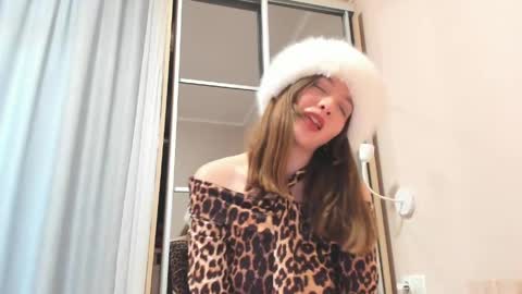 Snapshot of isabella_noir88 chatting on May 30, 4:04 pm Isabella Noir online show from May 30, 4:04 pm