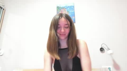 Snapshot of isabella_noir88 chatting on June 13, 7:12 pm Isabella Noir online show from June 13, 7:12 pm