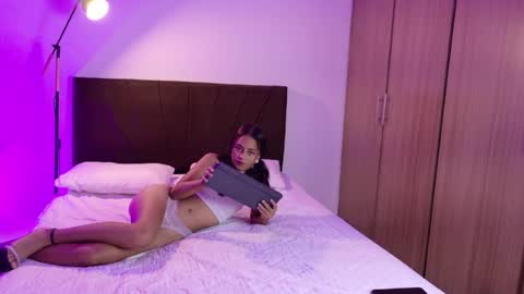 Snapshot of isabella_oa chatting on June 19, 7:28 pm isabella santana online show from June 19, 7:28 pm