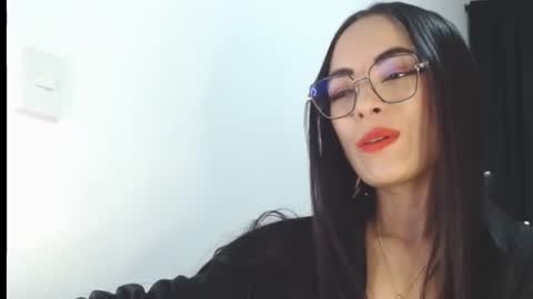 isabella_piercee online show from June 24, 6:56 am
