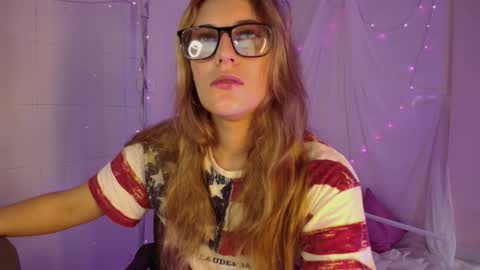 Isabella Rros online show from February 15, 1:20 pm