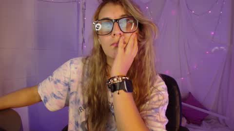 Isabella Rros online show from February 22, 12:23 am