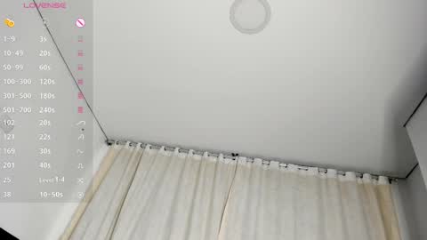 Snapshot of isabella_sea chatting on December 12, 5:42 am Isabella Sea online show from December 12, 5:42 am