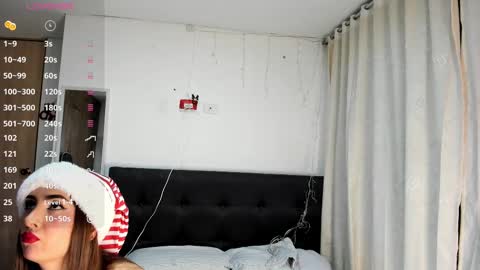 Snapshot of isabella_sea chatting on December 14, 1:17 am Isabella Sea online show from December 14, 1:17 am