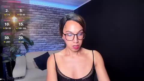 Snapshot of isabella_star_ chatting on May 20, 11:27 am Camila online show from May 20, 11:27 am