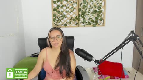 Isabella online show from January 2, 11:49 pm