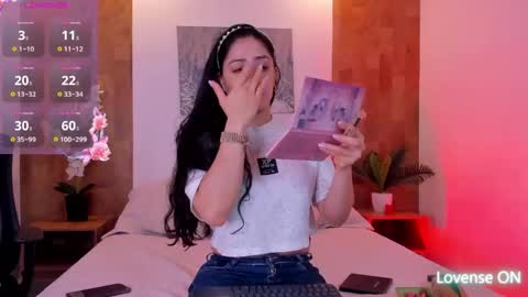 Snapshot of isabella_winkler chatting on May 2, 12:10 pm isabella_winkler online show from May 2, 12:10 pm