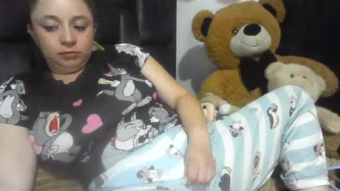 Snapshot of isabellaa_hills_ chatting on July 5, 2:40 am isabellaa_hills_ online show from July 5, 2:40 am