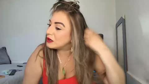 Snapshot of isabellaagarcia chatting on April 25, 7:33 am Isabella online show from April 25, 7:33 am