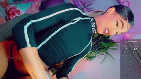 isabellagirs online show from March 29, 4:45 am