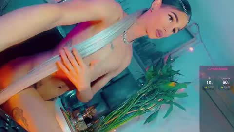 isabellagirs online show from April 11, 12:26 am