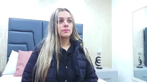 Isabella  online show from February 1, 1:42 pm