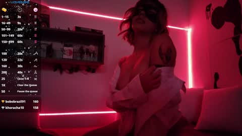 Snapshot of isabellakoff chatting on December 12, 3:16 pm Tati - online show from December 12, 3:16 pm