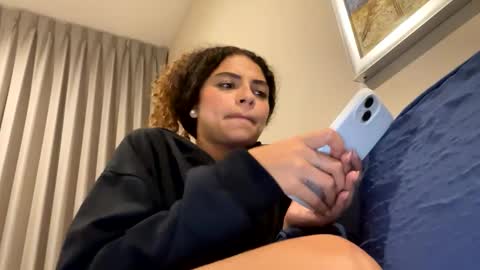 Isabella.. back again  online show from February 11, 1:41 am