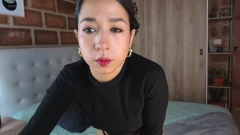 Snapshot of isabellapaz90 chatting on April 21, 12:22 pm Isabela Paz online show from April 21, 12:22 pm