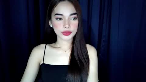 Isabelle online show from April 16, 3:46 pm