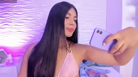 Isa online show from November 17, 10:15 pm