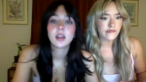 Snapshot of isabellelayla chatting on September 16, 3:18 am Isabelle online show from September 16, 3:18 am