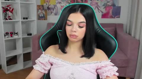 isabellevale online show from October 21, 5:57 pm
