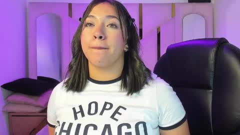 isabellrodriguez18 online show from April 4, 2:54 am