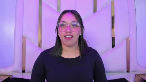 isabellrodriguez18 online show from April 11, 5:23 am