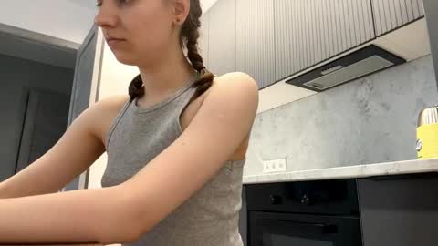 Snapshot of isabelvonseeger chatting on May 8, 2:11 pm I am Maxine ntmu online show from May 8, 2:11 pm