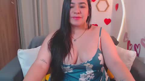 Snapshot of isabum_ chatting on February 19, 4:03 pm Isa online show from February 19, 4:03 pm