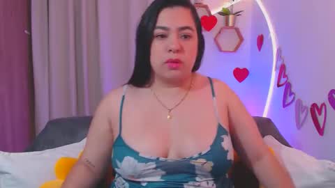 Snapshot of isabum_ chatting on February 26, 12:04 pm Isa online show from February 26, 12:04 pm