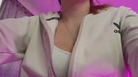 ISABELLA online show from April 3, 11:19 am