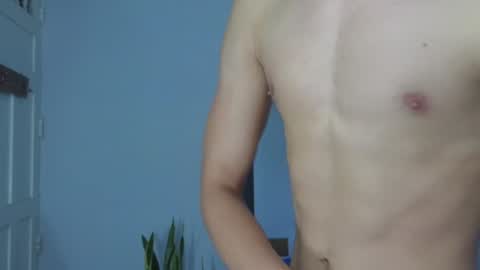 Snapshot of isaiashunt_ chatting on January 16, 11:37 am isais hunt online show from January 16, 11:37 am