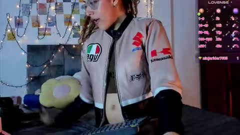 Isabela  online show from February 3, 6:22 am