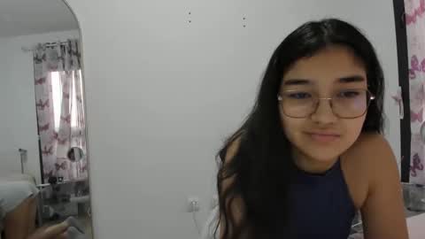 Snapshot of isasuarezzzz chatting on February 27, 5:57 pm Isa Suarez online show from February 27, 5:57 pm