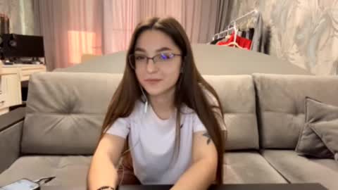 Mona online show from November 21, 8:35 am