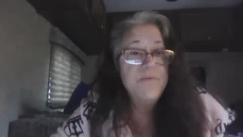 Snapshot of iseestarz420 chatting on December 7, 3:52 pm Iseestarz420 online show from December 7, 3:52 pm