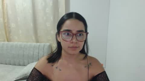 Emma online show from April 5, 2:42 am